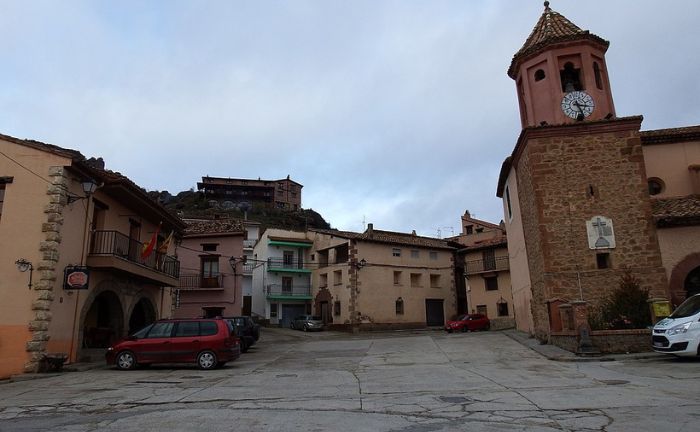 Plaza mayor de Tramacastilla