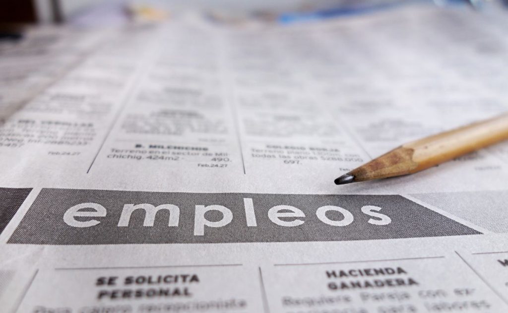 Menos empleo a los mayores de 55 años